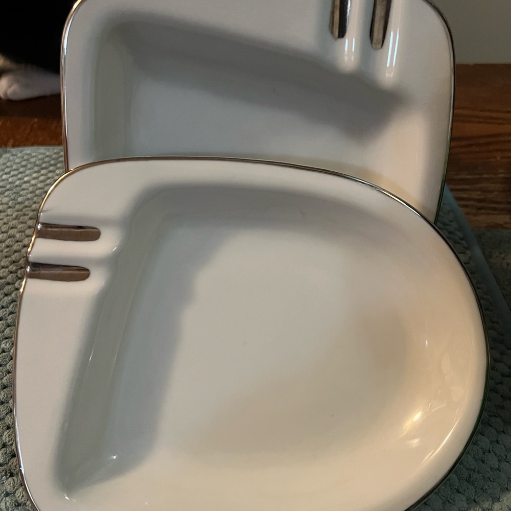 Mid Century Elegant Porcelain Cream & Silver Ashtrays Set EUC No Flaws